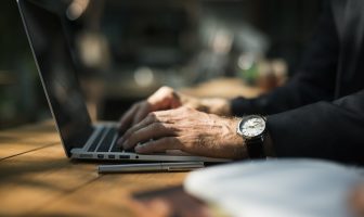 Buying Guide: What is a Refurbished Laptop, and Should You Buy One? laptop